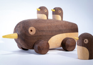 ペンギンのレーシングカー